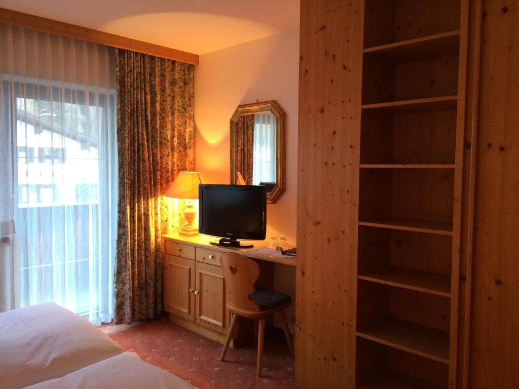 Hotel Garni Senn Sankt Anton am Arlberg Room photo