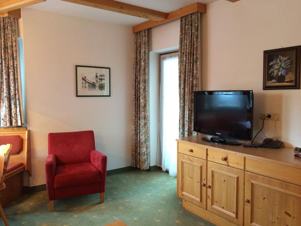 Hotel Garni Senn Sankt Anton am Arlberg Room photo